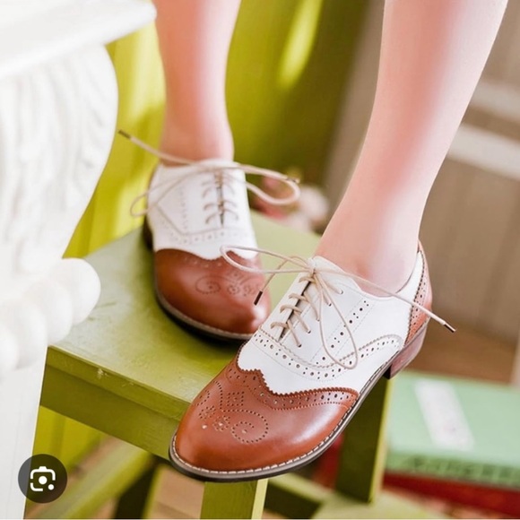 Women’s Oxford Leather Lace-up Mid Chunky Heel - Picture 2 of 8